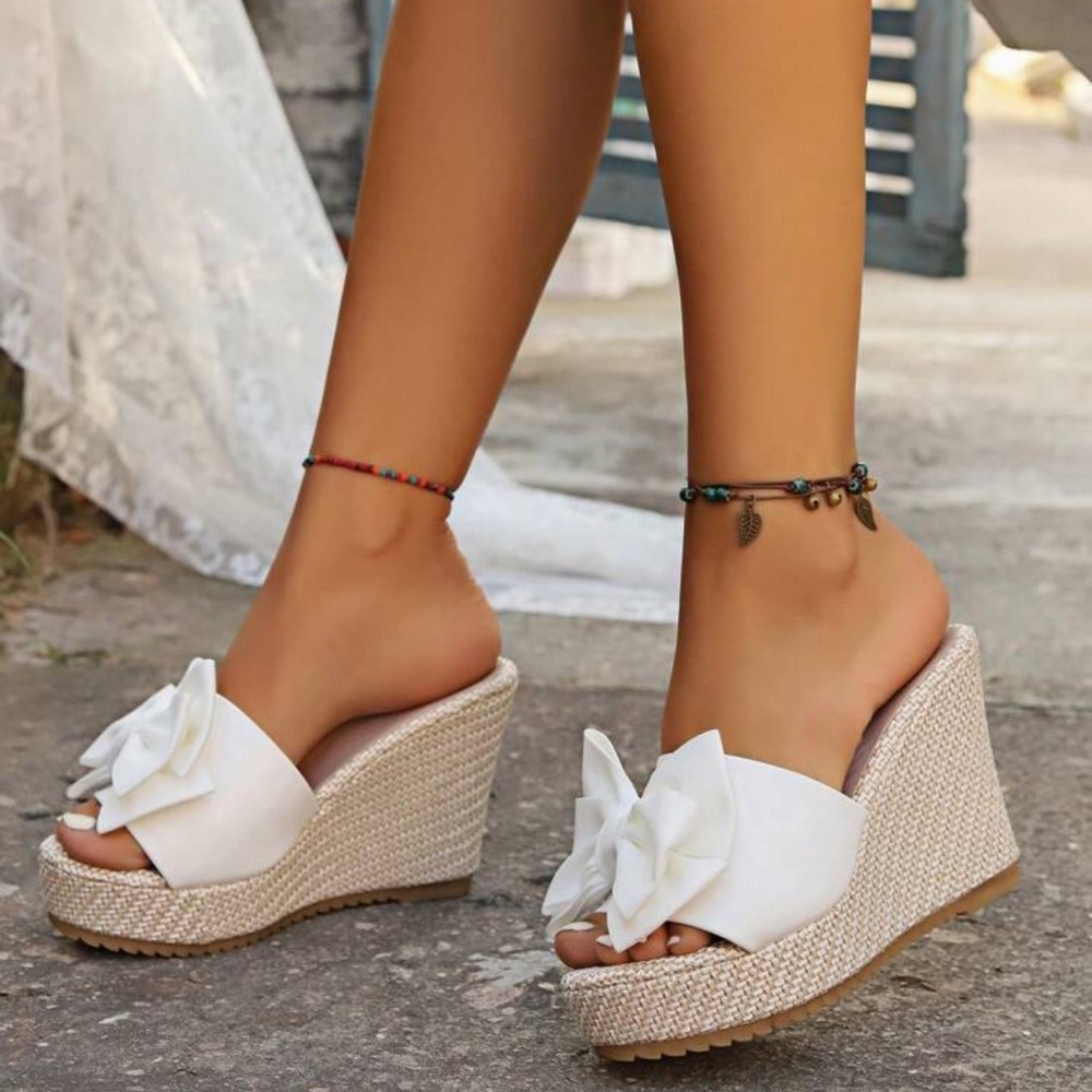 Women Fashionable Comfortable Wedge Heel Slide Sandals, Solid Color, Woven Beach - Picture 3 of 4